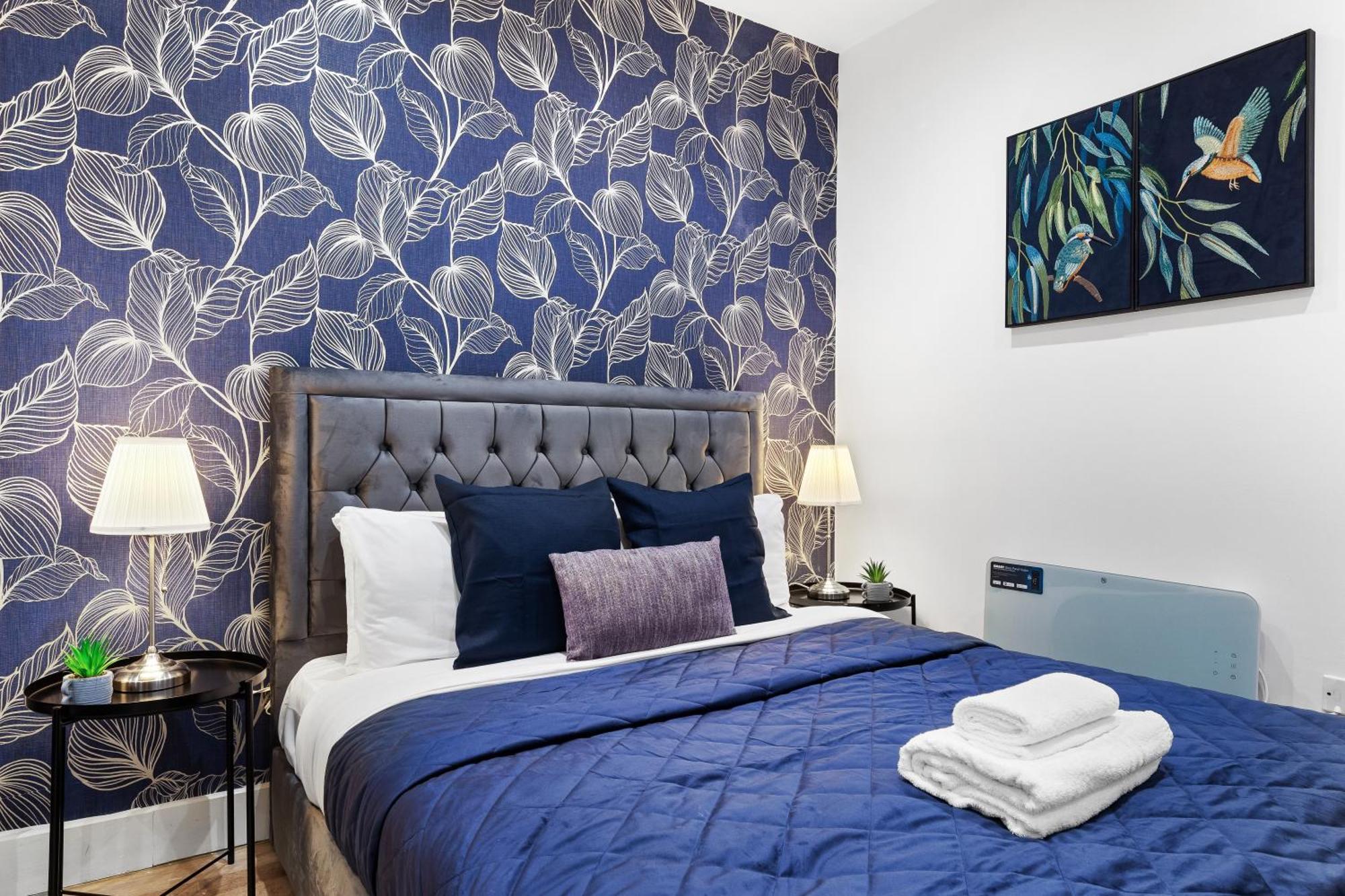 Modern One Bedroom Flat - Sleeps 5 -Near Heathrow - London Ub3 외부 사진