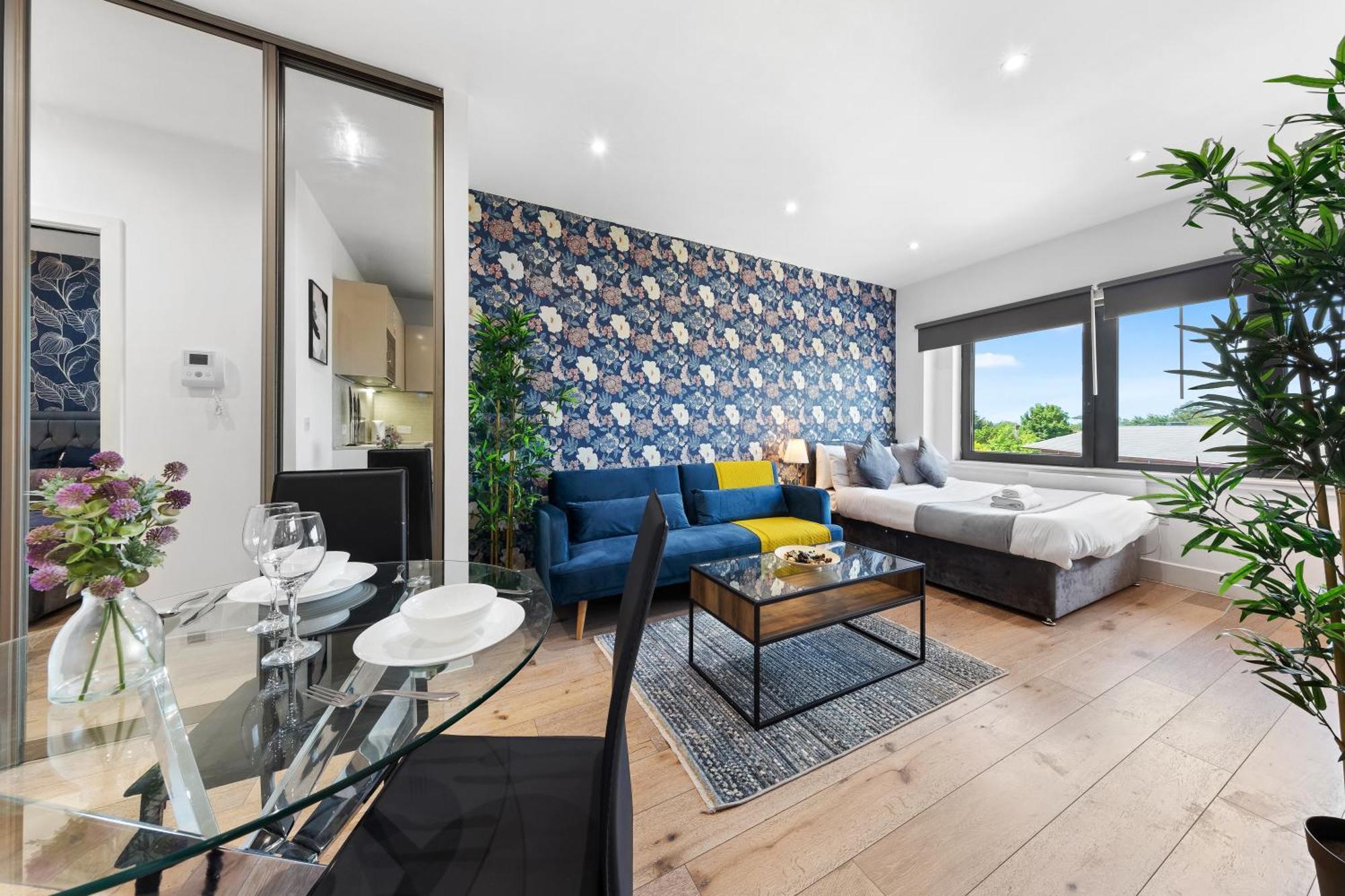 Modern One Bedroom Flat - Sleeps 5 -Near Heathrow - London Ub3 외부 사진