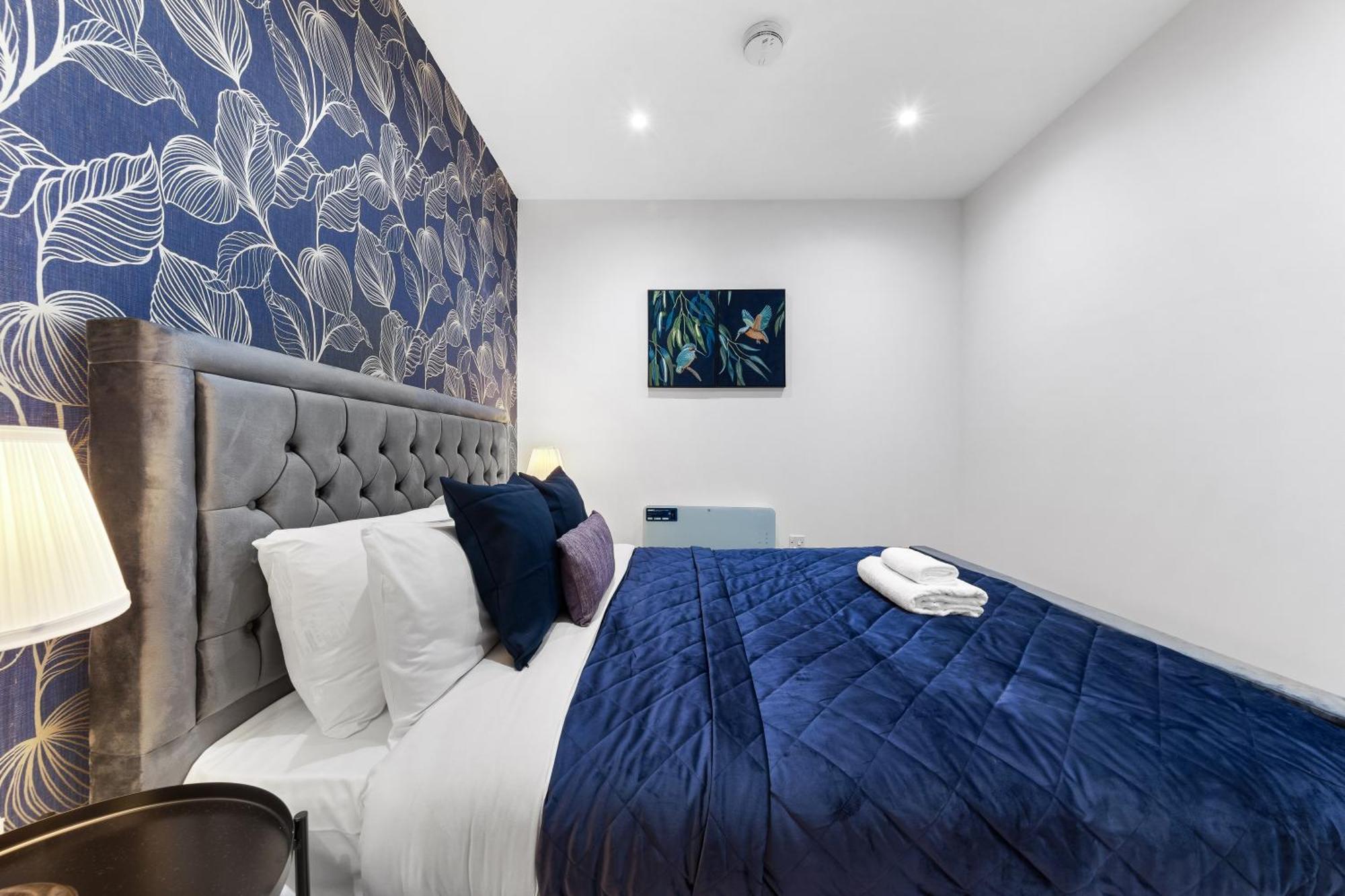 Modern One Bedroom Flat - Sleeps 5 -Near Heathrow - London Ub3 외부 사진