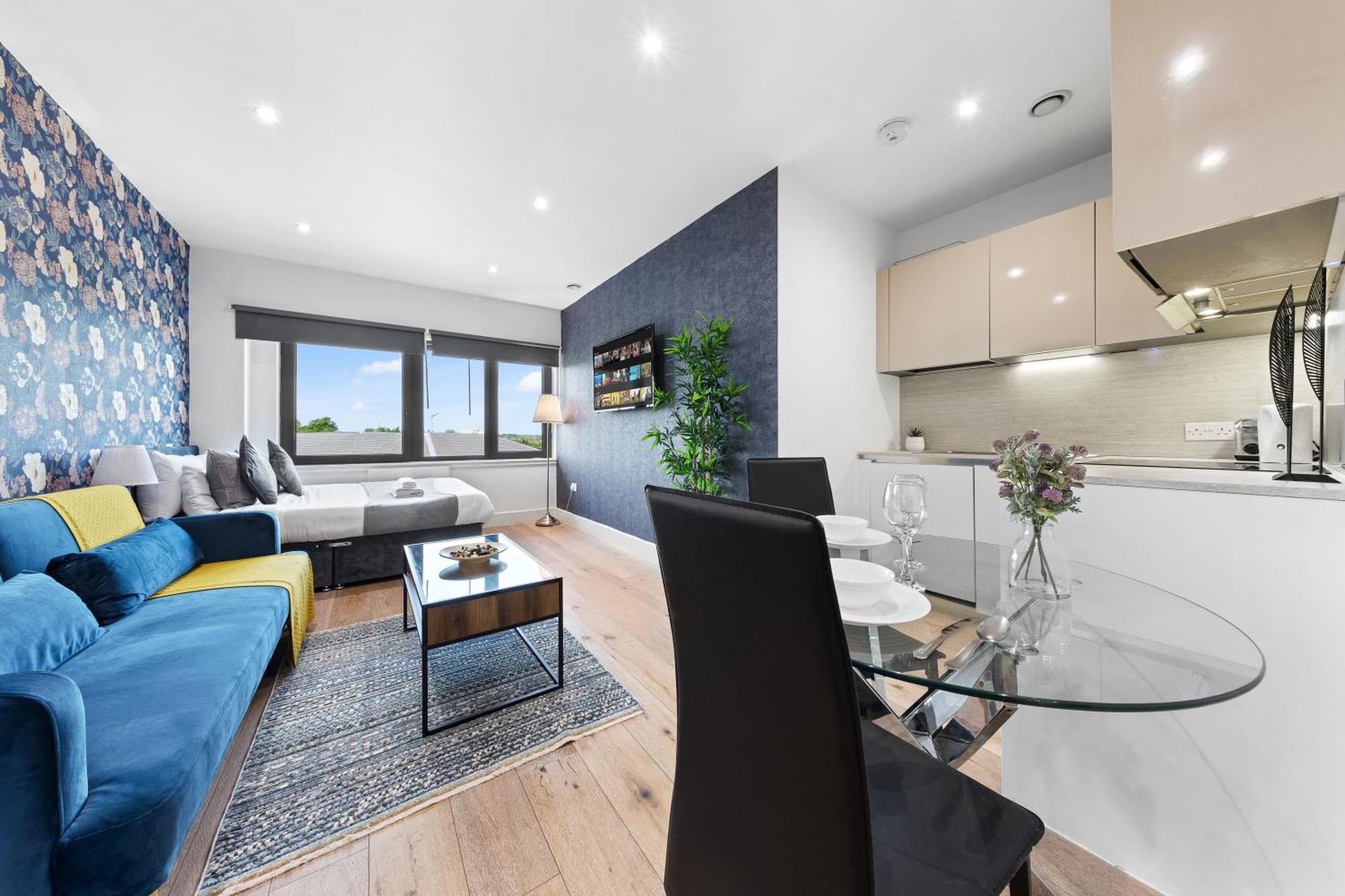 Modern One Bedroom Flat - Sleeps 5 -Near Heathrow - London Ub3 외부 사진