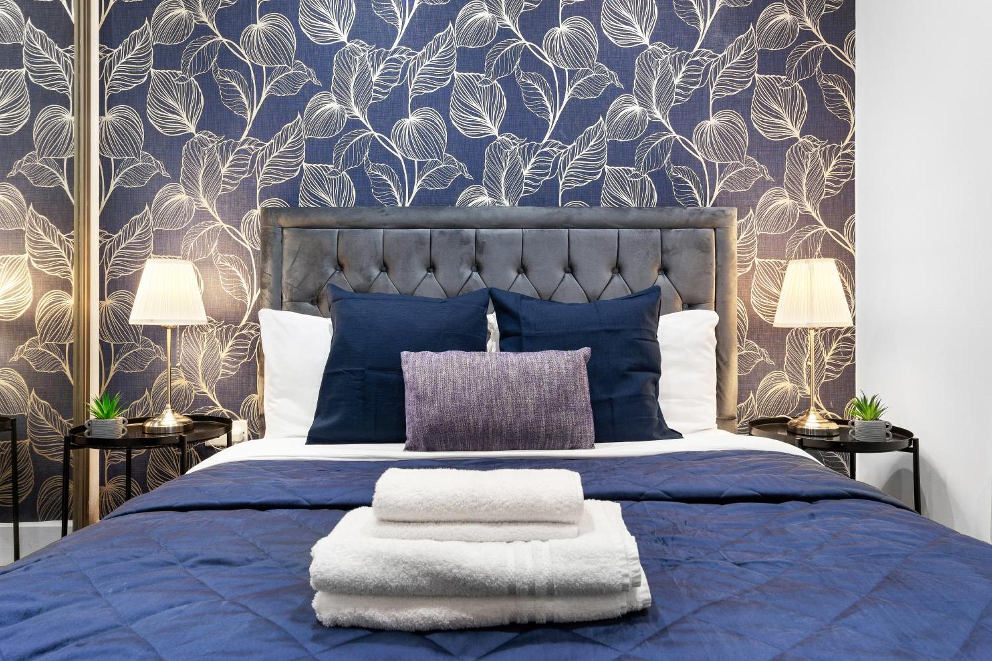 Modern One Bedroom Flat - Sleeps 5 -Near Heathrow - London Ub3 외부 사진